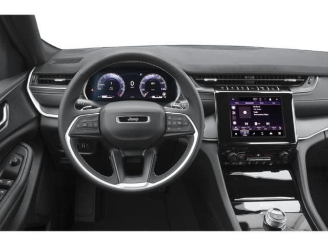 New 2027 Jeep Grand Cherokee Laredo AltitudeImage 6