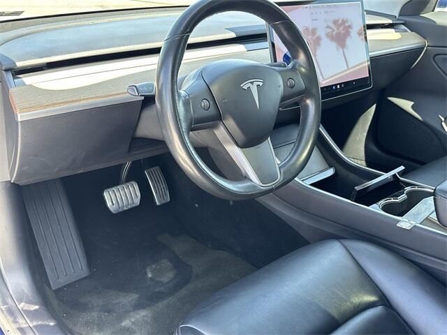 2018 Tesla Model 3 Long RangeImage 17