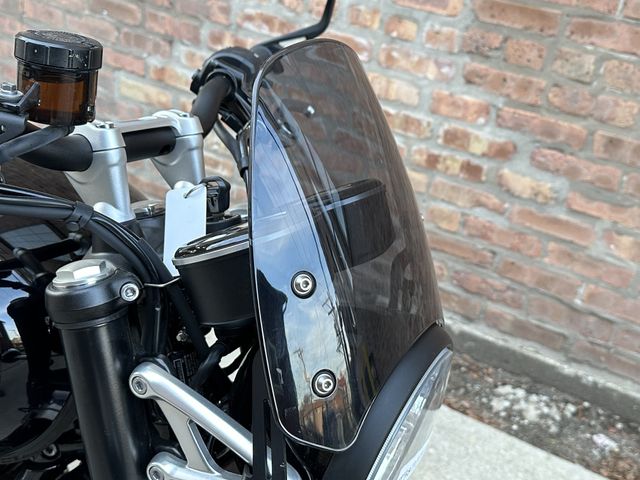 2019 Triumph Speed Twin   in a black exterior color. Motoworks Chicago 312-738-4269 motoworkschicago.com 