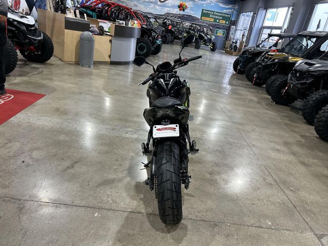 2022 Kawasaki Z650 Base  in a BLACK exterior color. Del Amo Motorsports of Redondo Beach (424) 390-7811 delamomotorsports.com 