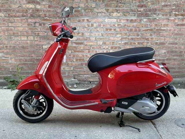 2023 Vespa Sprint 150 | Rosso Coraggioso | Motoworks Chicago