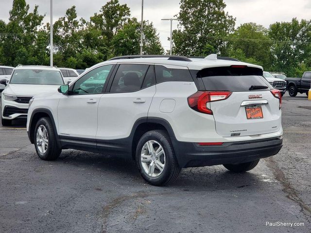 Used 2023 GMC Terrain SLEImage 5