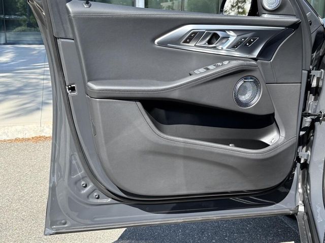 2024 BMW XM BaseImage 18