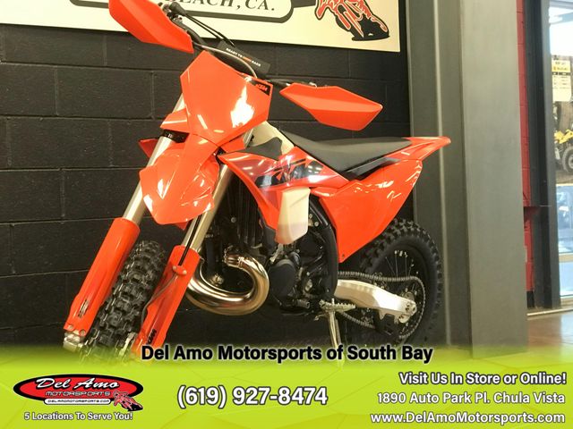 2025 KTM 300 XC Image 3