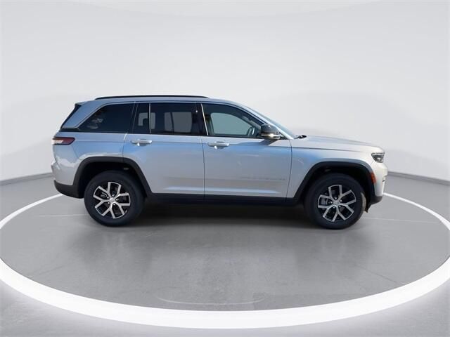 2024 Jeep Grand Cherokee Limited 4x4Image 9