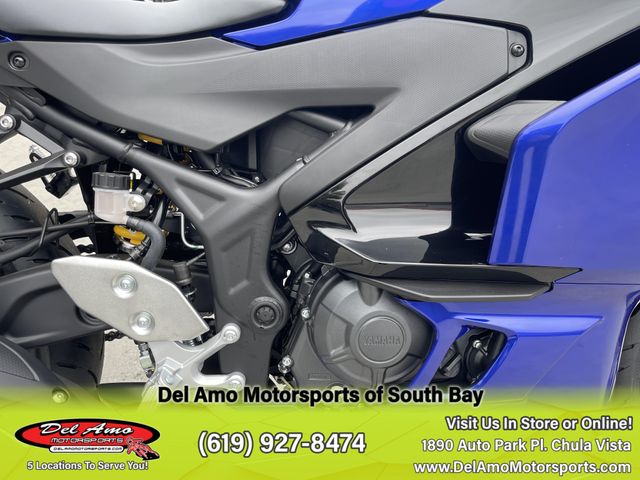New 2025 Yamaha YZF-R3 ABS Image 4