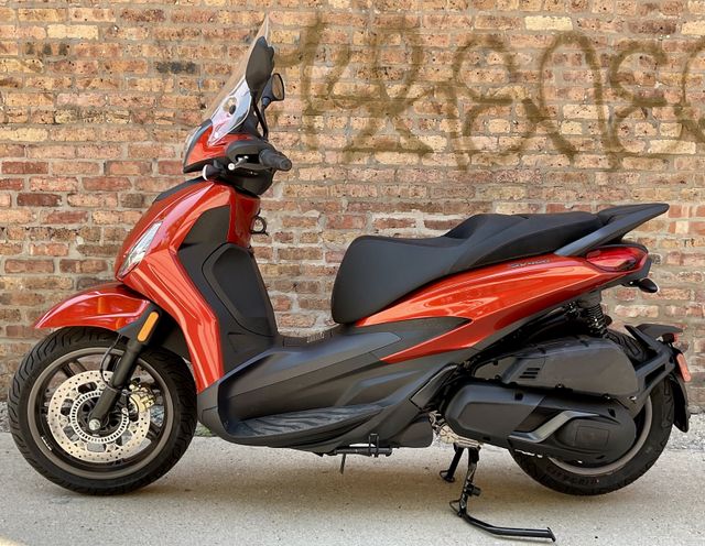 2022 Piaggio Beverly 400 S