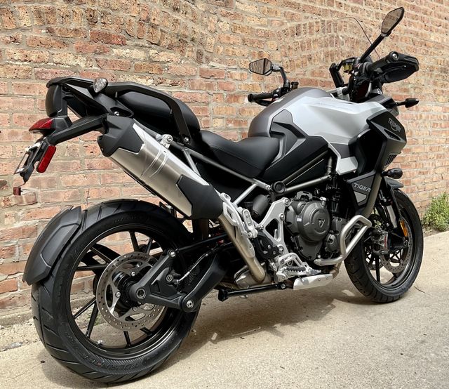 Triumph tiger 1200 discount adventure