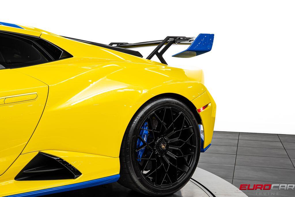 2022 Lamborghini Huracan STO *HUGE CARBON OPTIONS * FRONT LIFT*Image 18