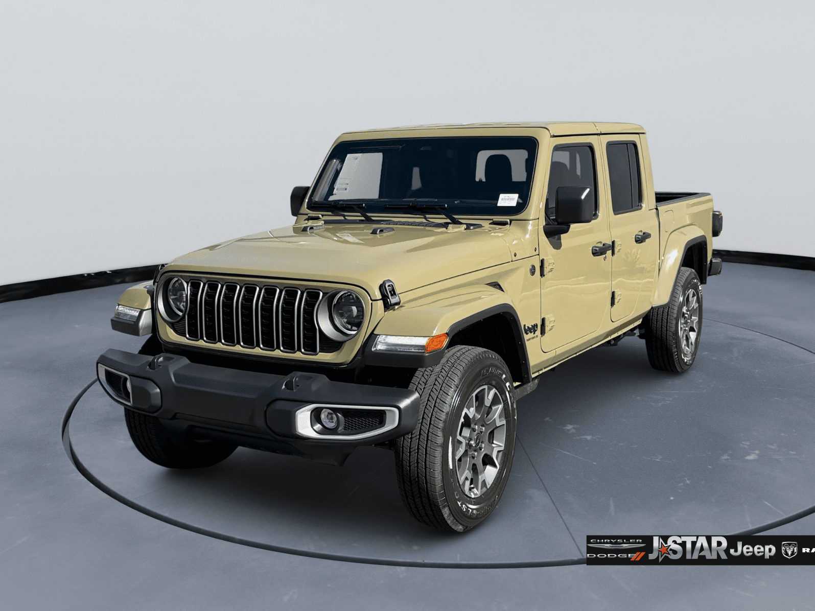 2026 Jeep Gladiator Sahara Auto's photo