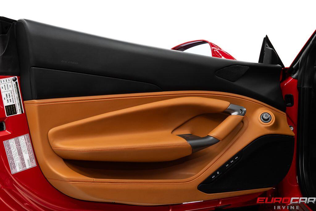 2021 Ferrari F8 Tributo *CARBON STEERING WHEEL * FULL ELECTRIC SEATS*Image 28