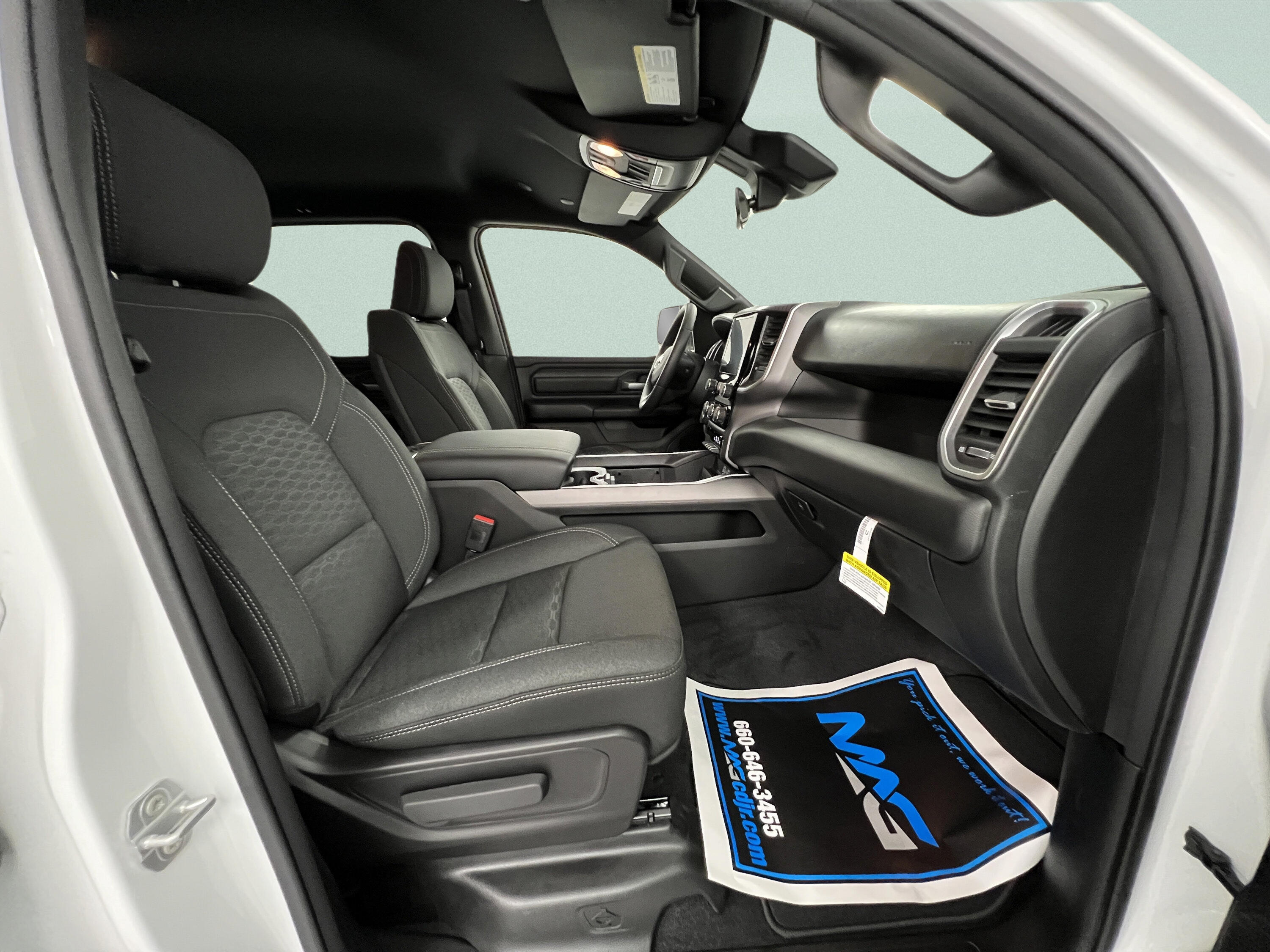 2026 RAM 1500 Express - Photo 35