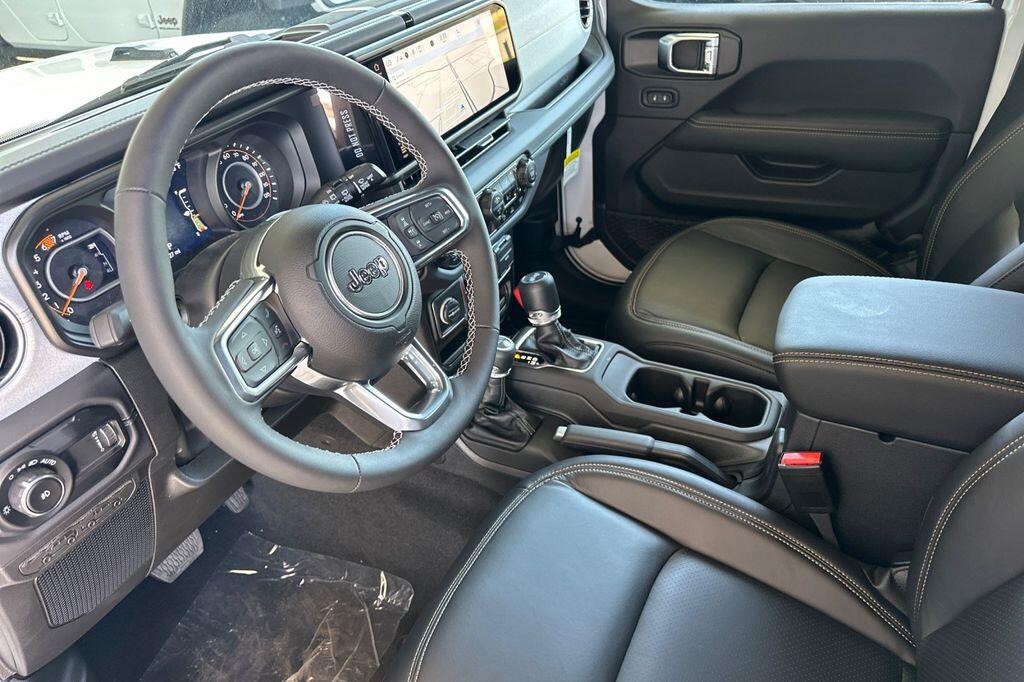 2025 Jeep Wrangler 4-Door Sahara - Photo 7