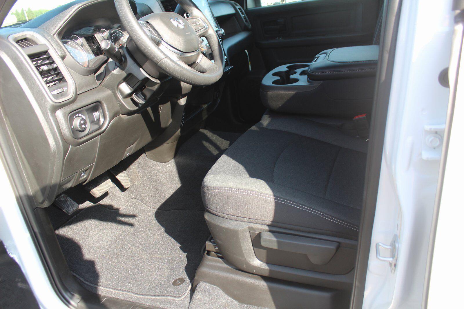 2025 RAM 2500 Tradesman - Photo 11