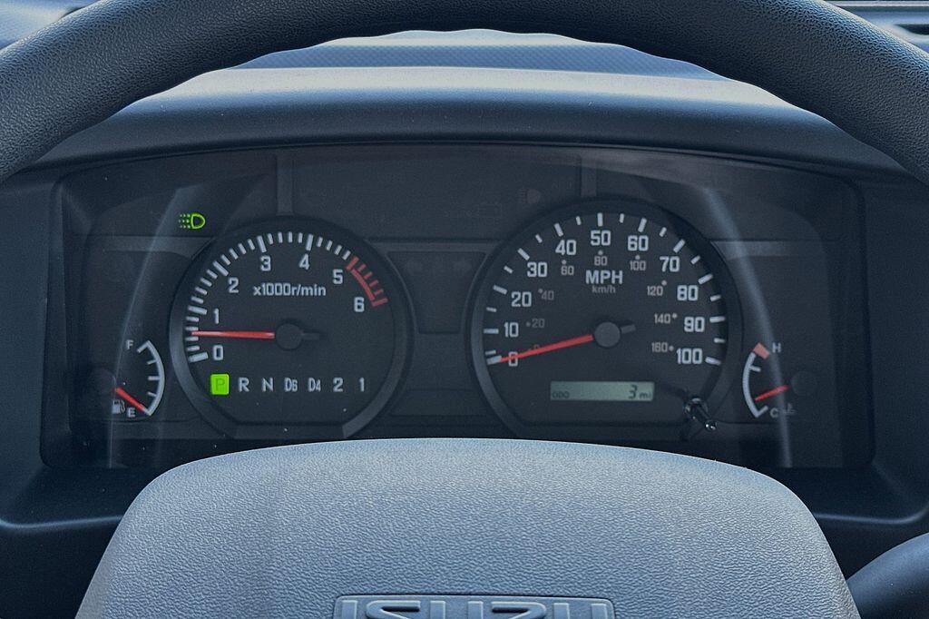 2024 Isuzu NPR HD - Photo 17