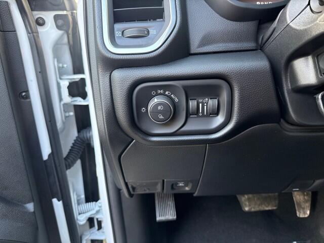 2026 RAM 3500 Laramie - Photo 12