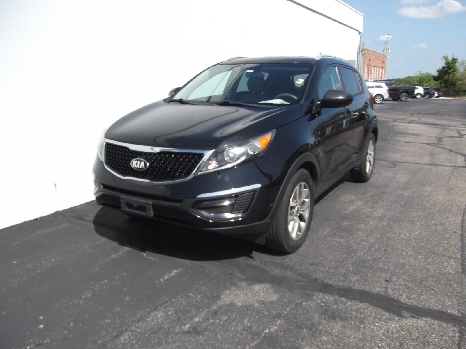Used 2016 Kia Sportage LX with VIN KNDPB3AC7G7797559 for sale in Topeka, KS