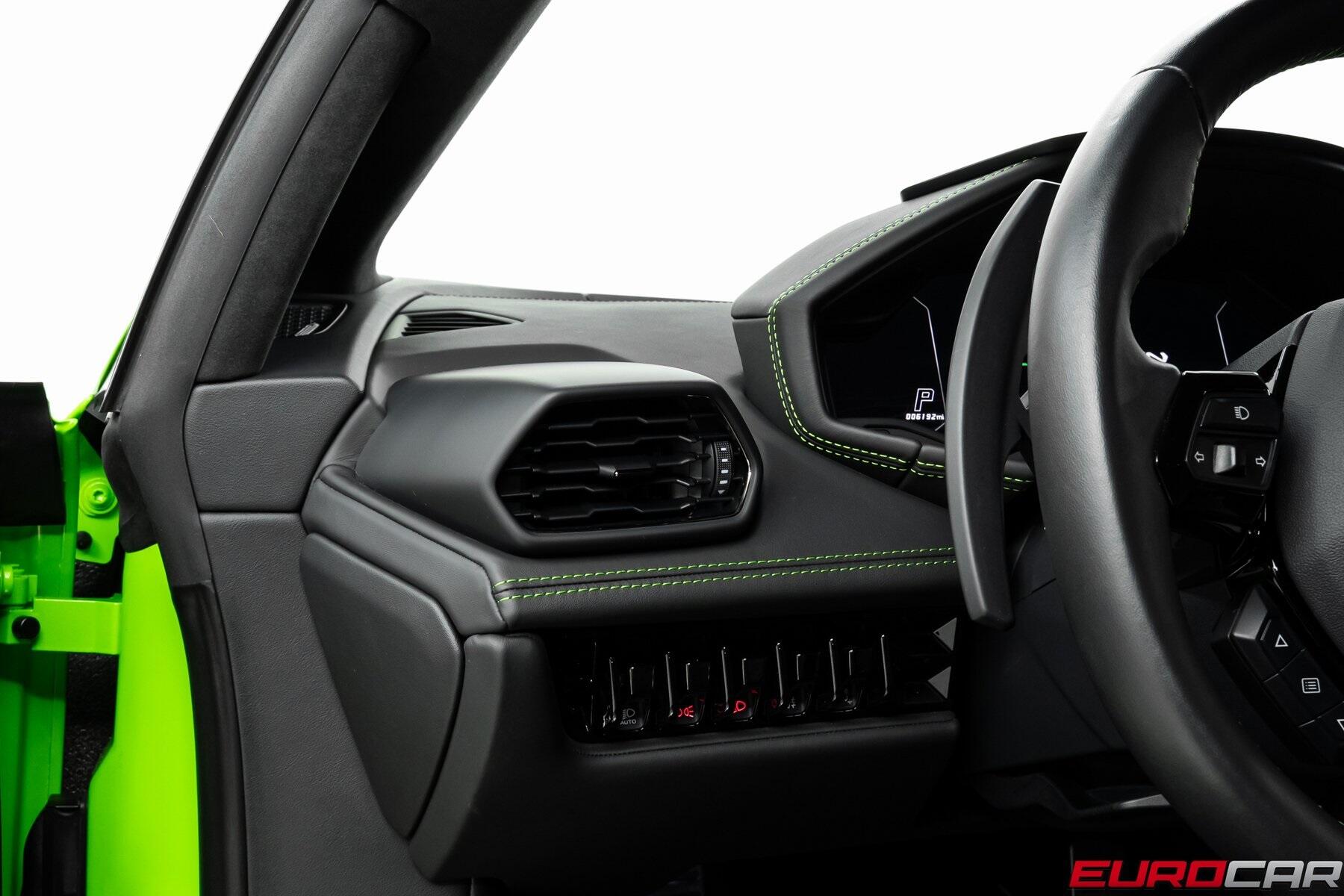 2023 Lamborghini Huracan EVO RWD *HIGH GLOSS BLACK STYLE PACKAGE* Image 25