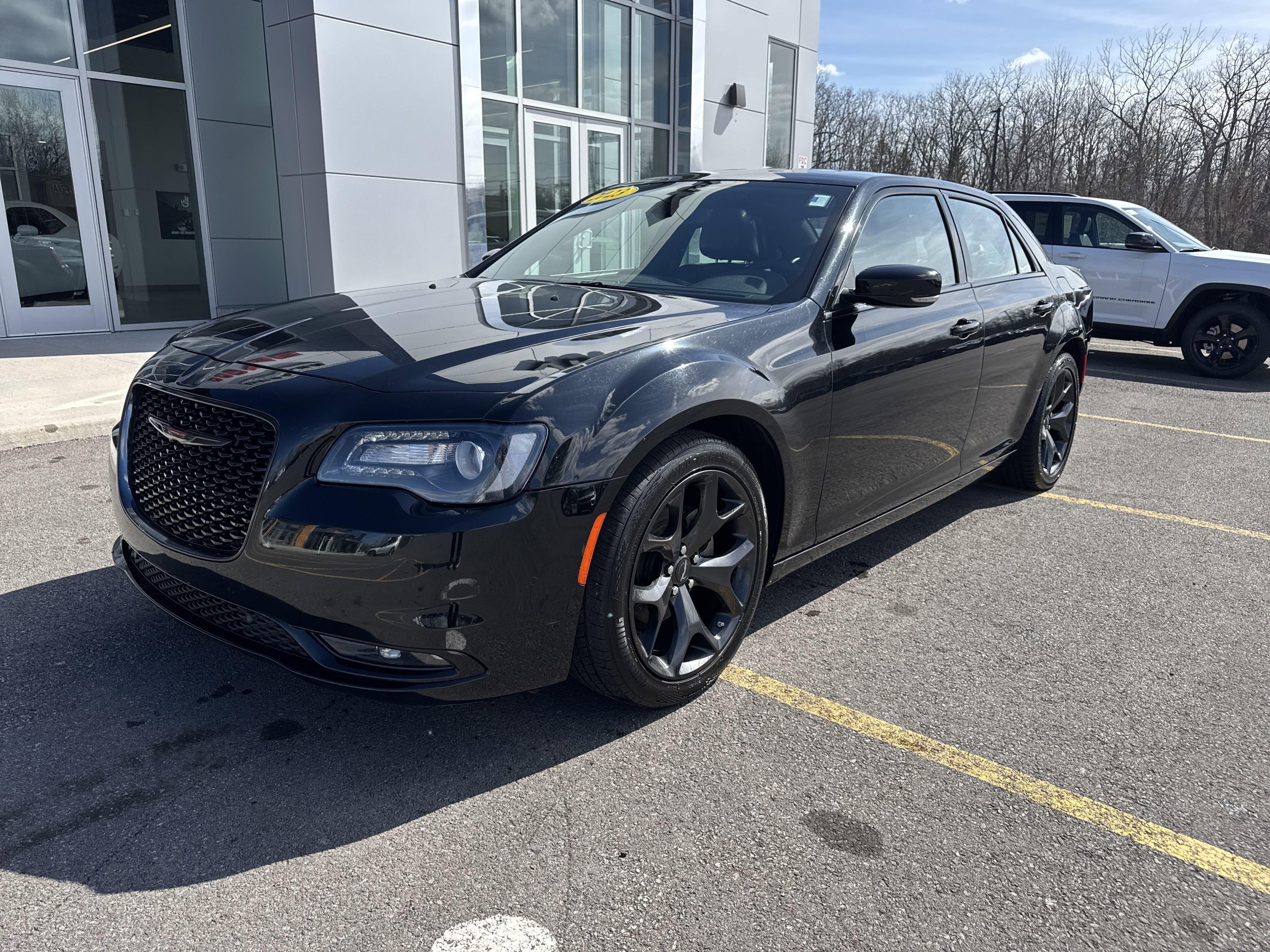 Used 2023 Chrysler 300 S with VIN 2C3CCABG1PH561077 for sale in Victor, NY
