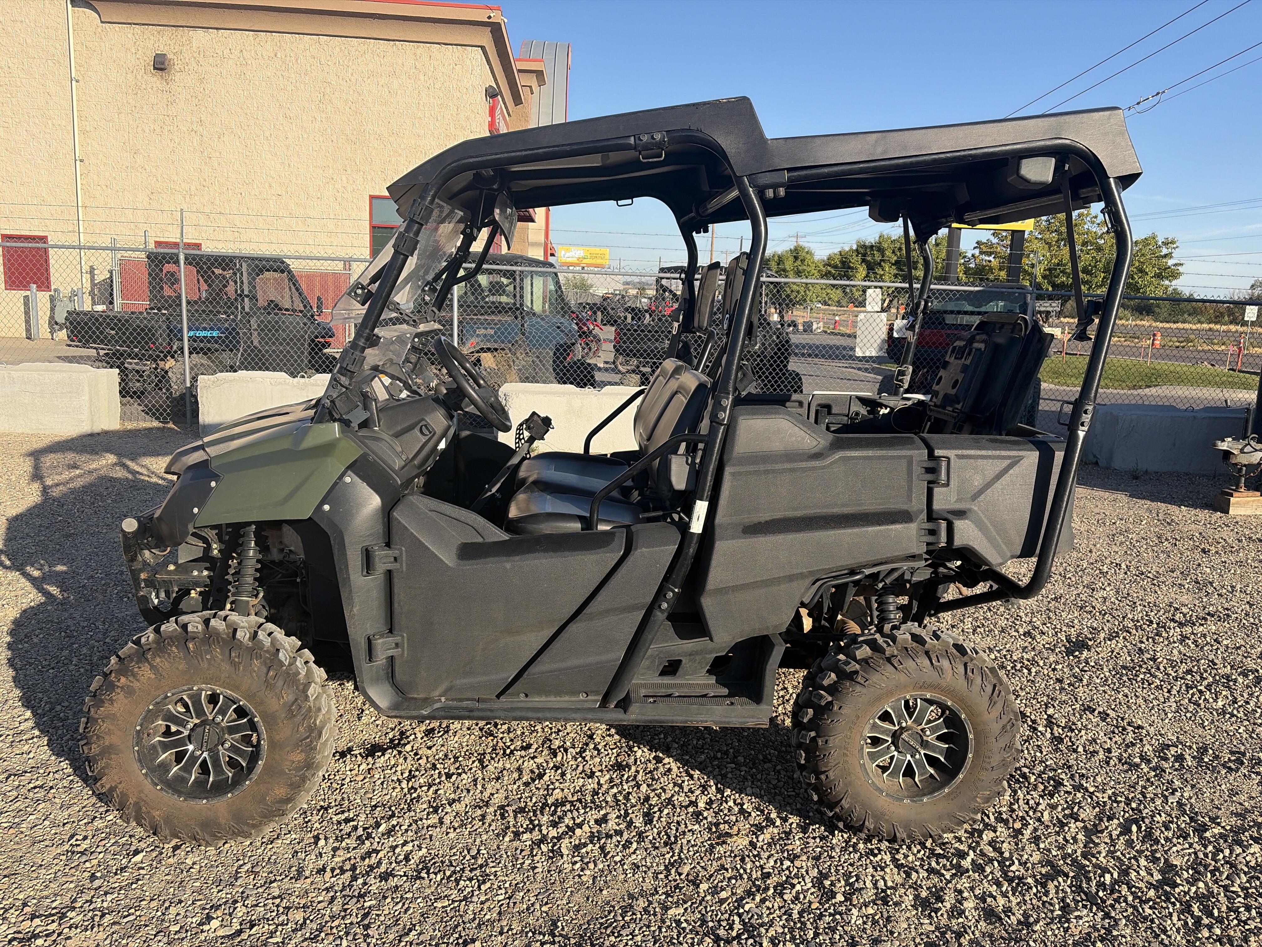 2014 Honda PIONEER 7004