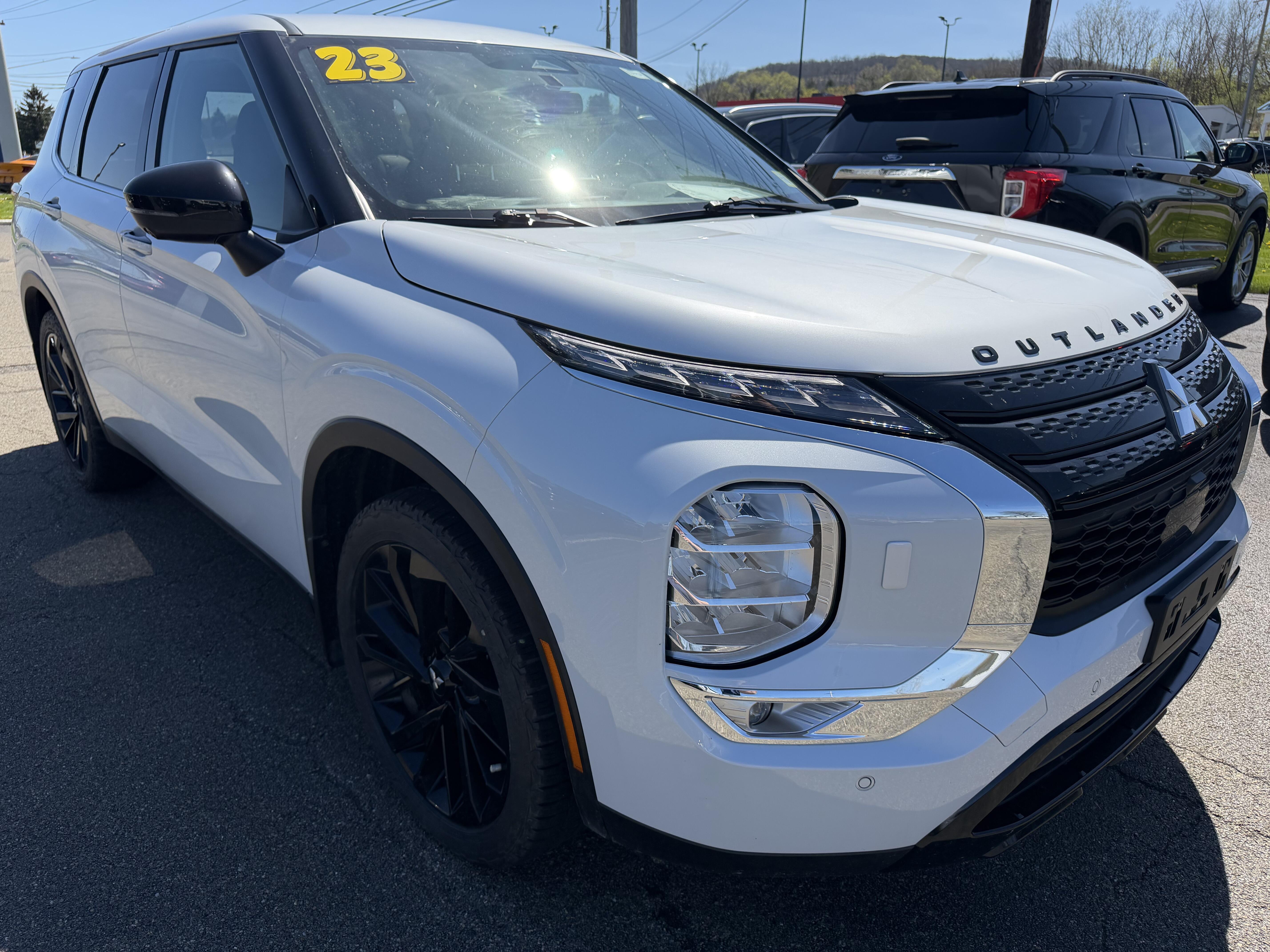 2023 Mitsubishi Outlander SE Black Edition S-AWC's photo