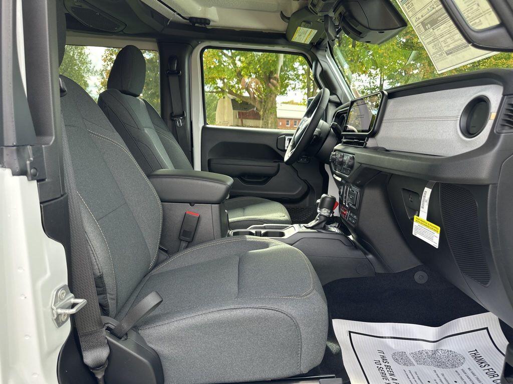 2026 Jeep Wrangler 2-Door Willys - Photo 29