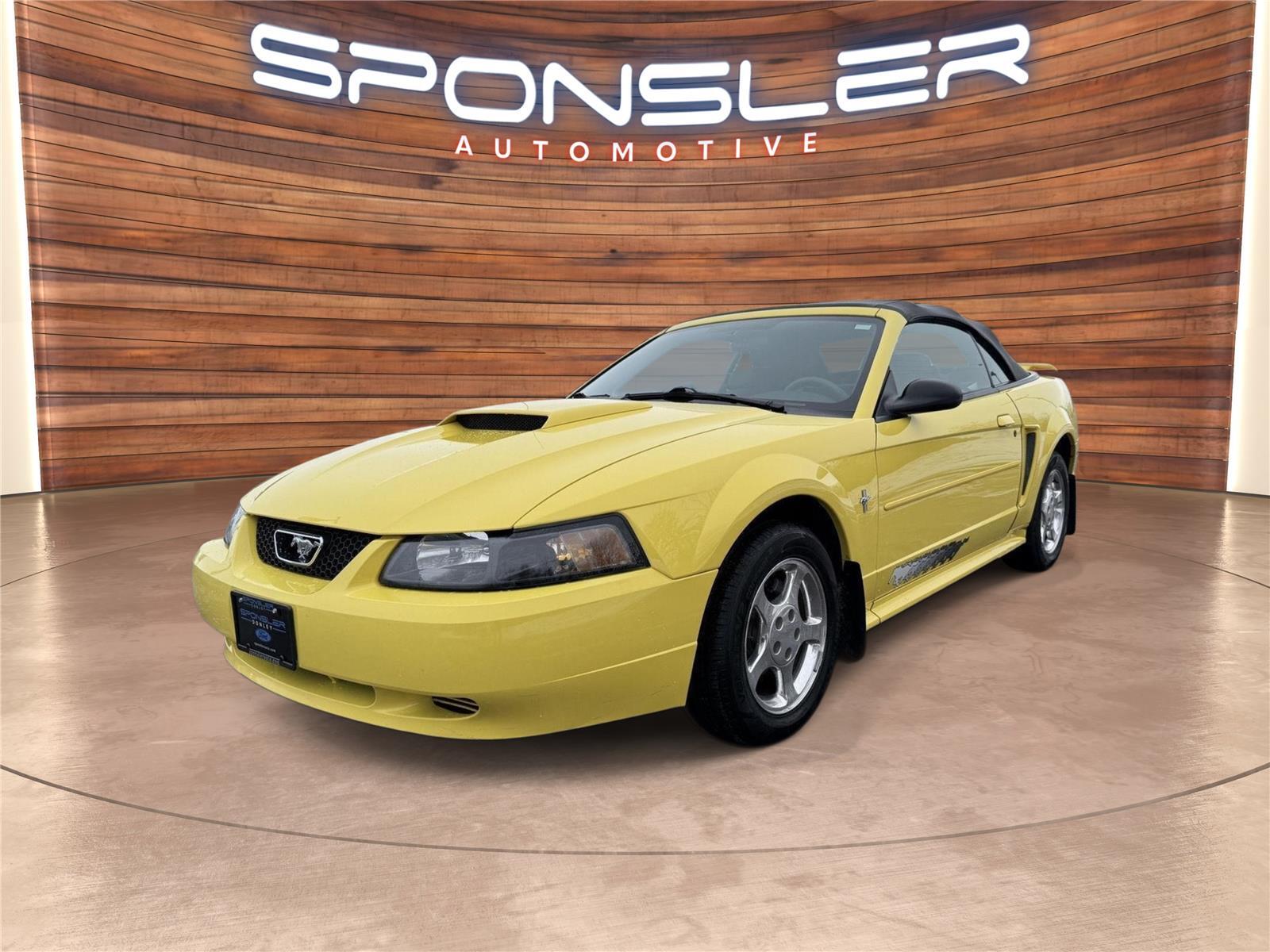 2003 Ford Mustang Deluxe Convertible RWD