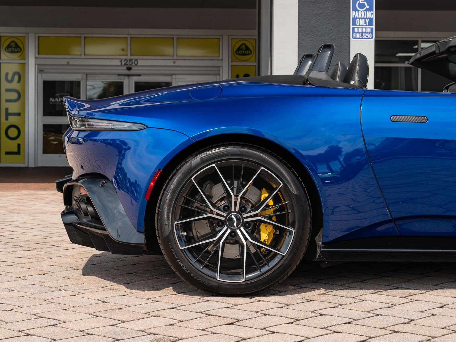 Used 2021 Aston Martin Vantage Roadster