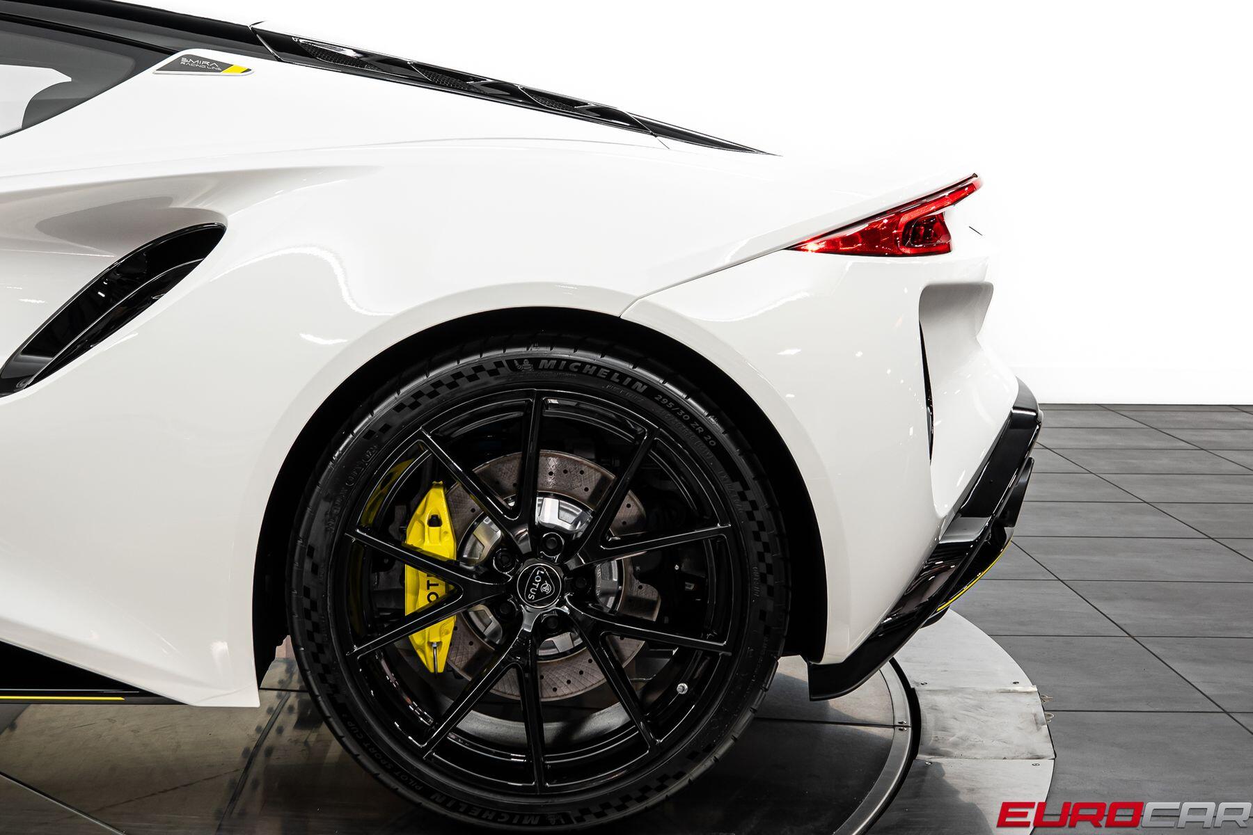 2026 Lotus Emira - Photo 17