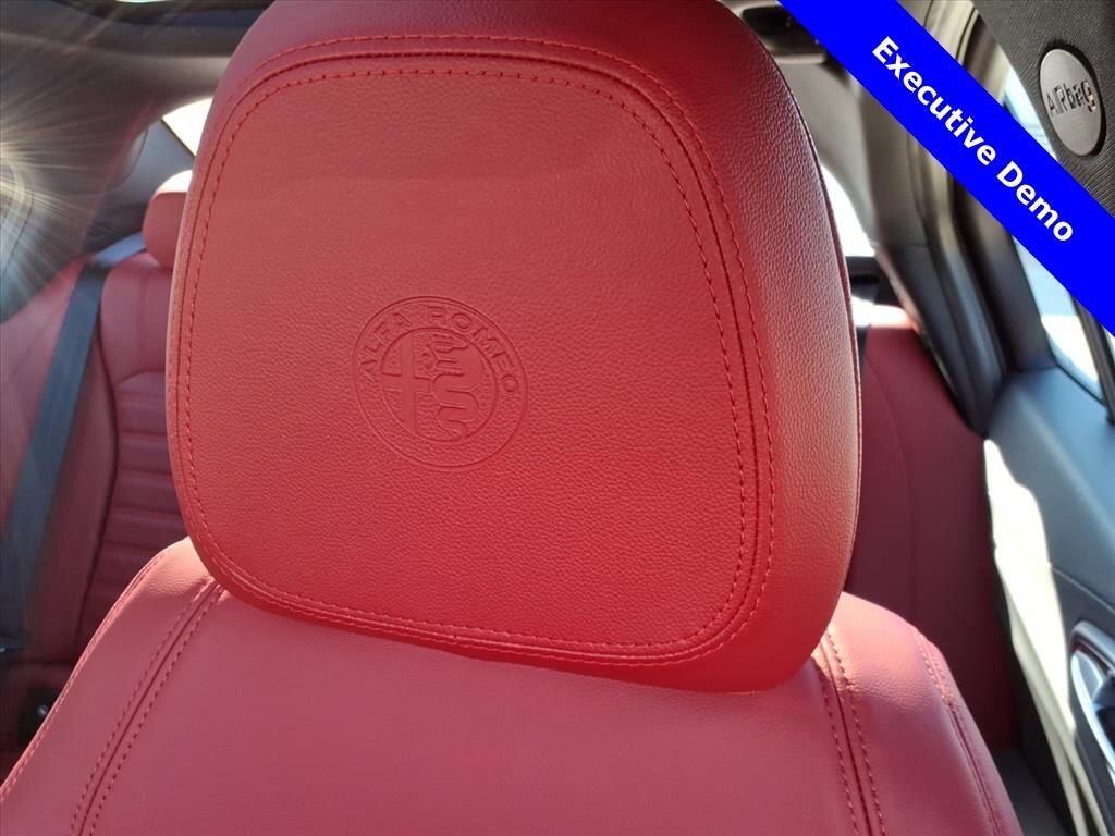 2025 Alfa Romeo Giulia Base - Photo 15