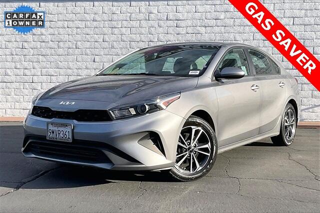 2024 Kia Forte LXS's photo