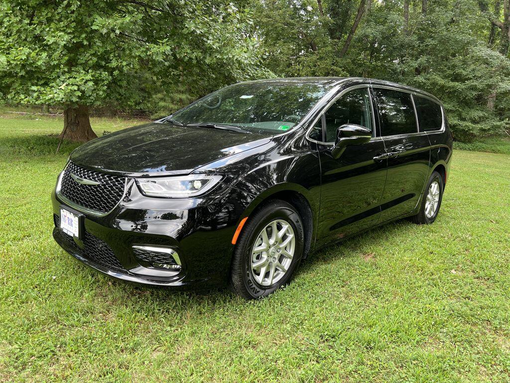 2026 Chrysler Pacifica Select - Photo 7