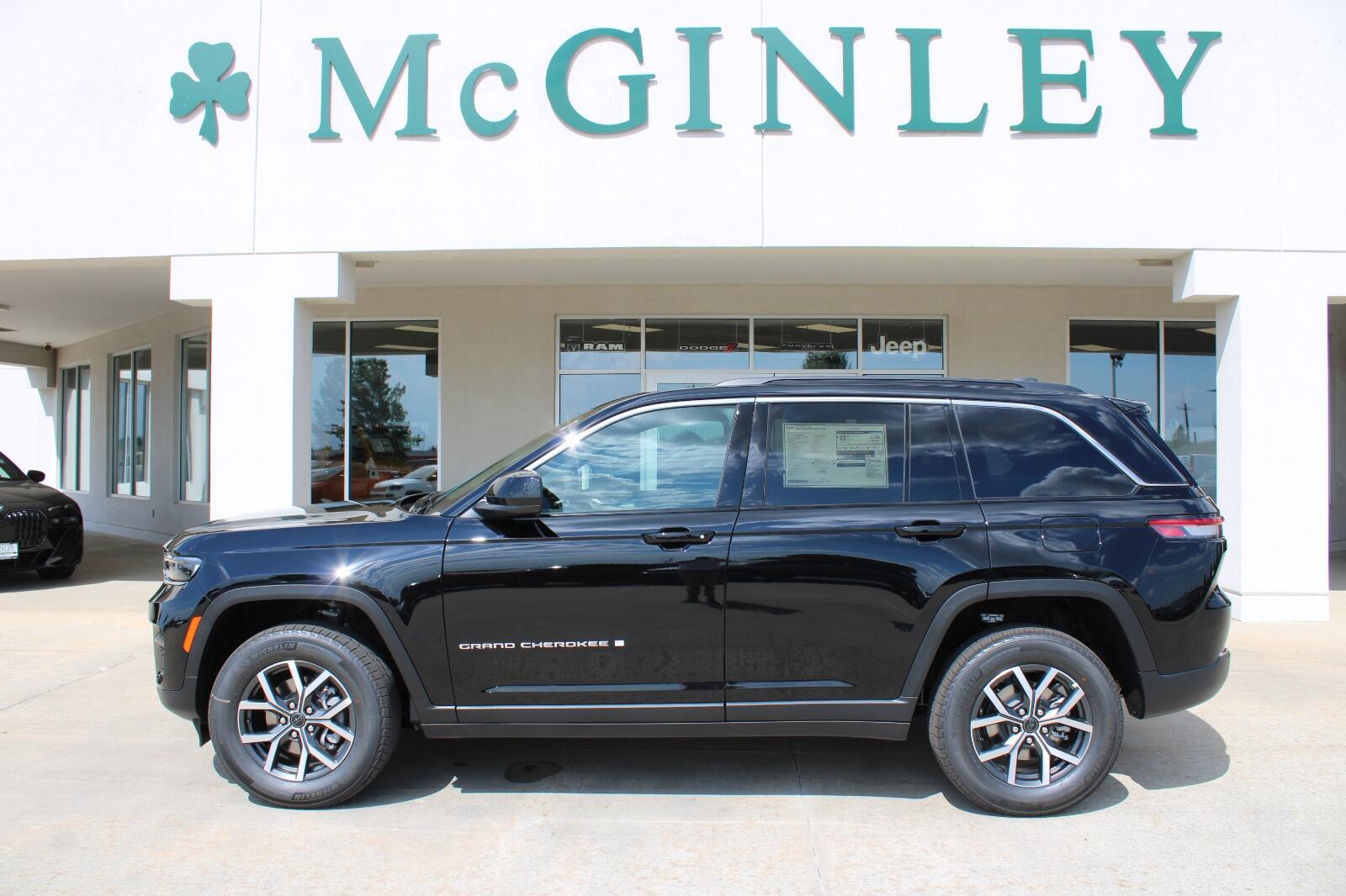 2027 Jeep Grand Cherokee Grand Cherokee Laredo X 4x4
