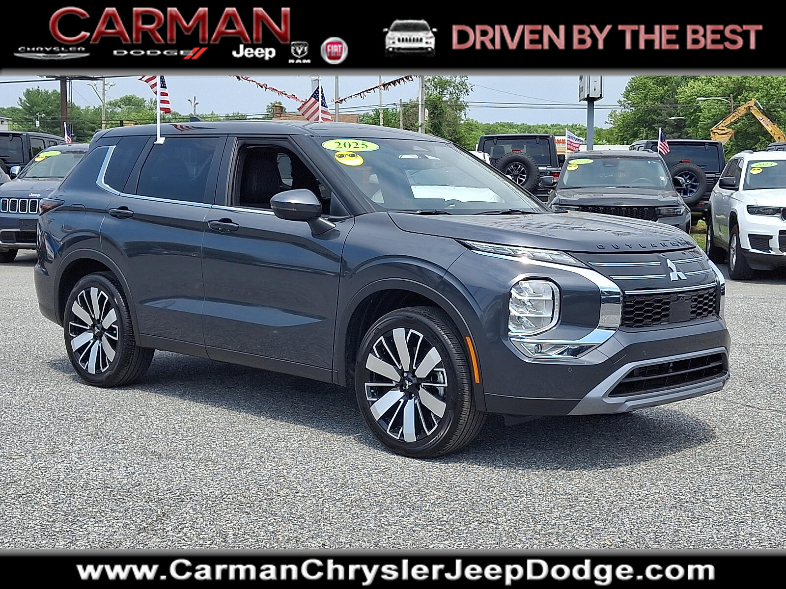 2025 Mitsubishi Outlander SE 2WD's photo
