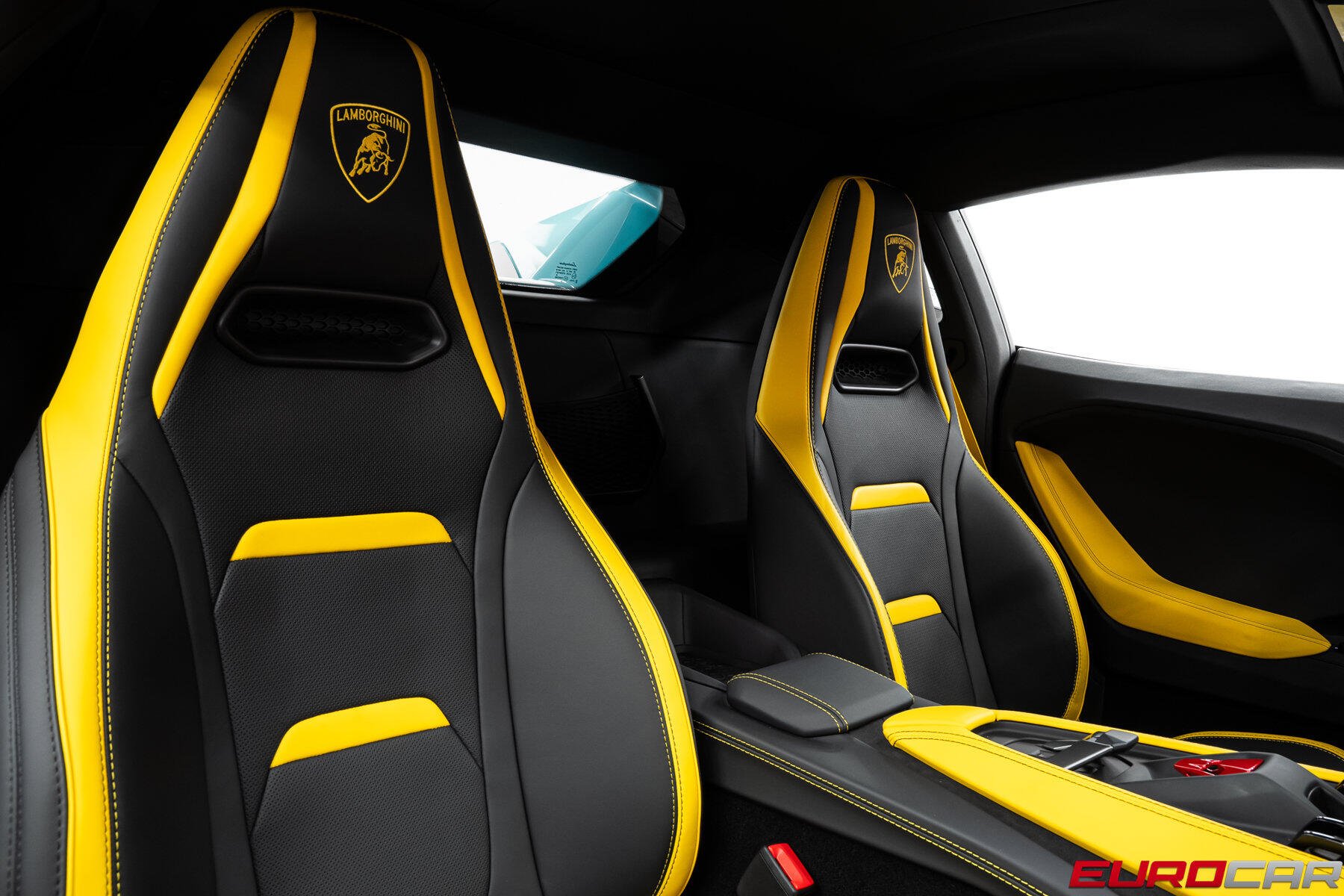 2026 Lamborghini Temerario *ONLY 55 MILES * PASSENGER DISPLAY*Image 35