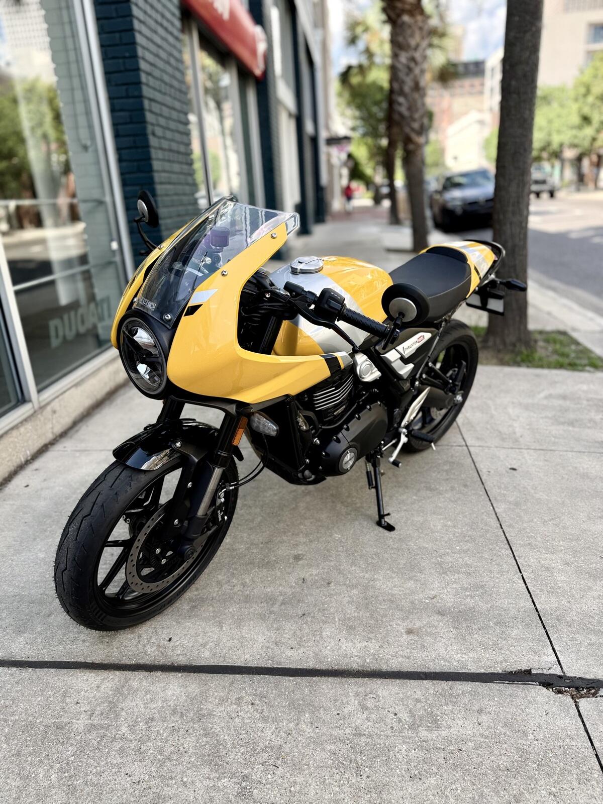 New 2026 Triumph THRUXTON 400 
