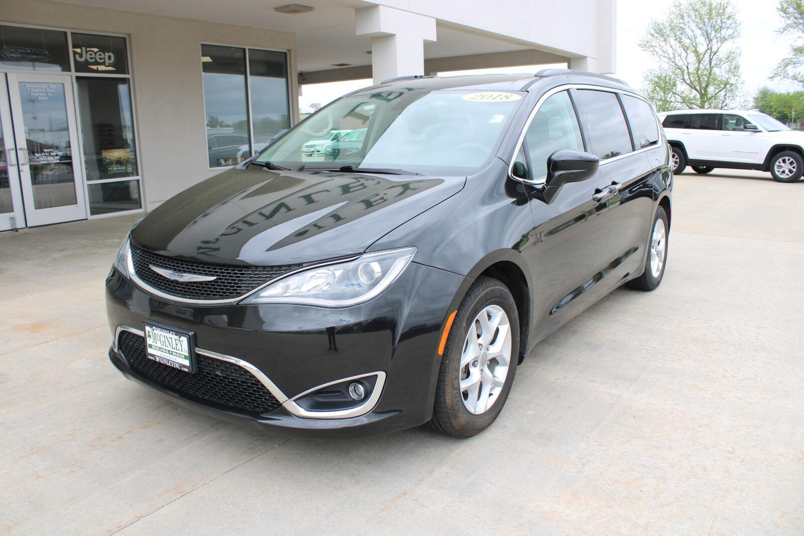 Used 2018 Chrysler Pacifica Touring Plus with VIN 2C4RC1FG4JR100604 for sale in Highland, IL