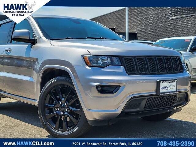 Used 2017 Jeep Grand Cherokee Altitude with VIN 1C4RJFAG7HC927154 for sale in Glenview, IL