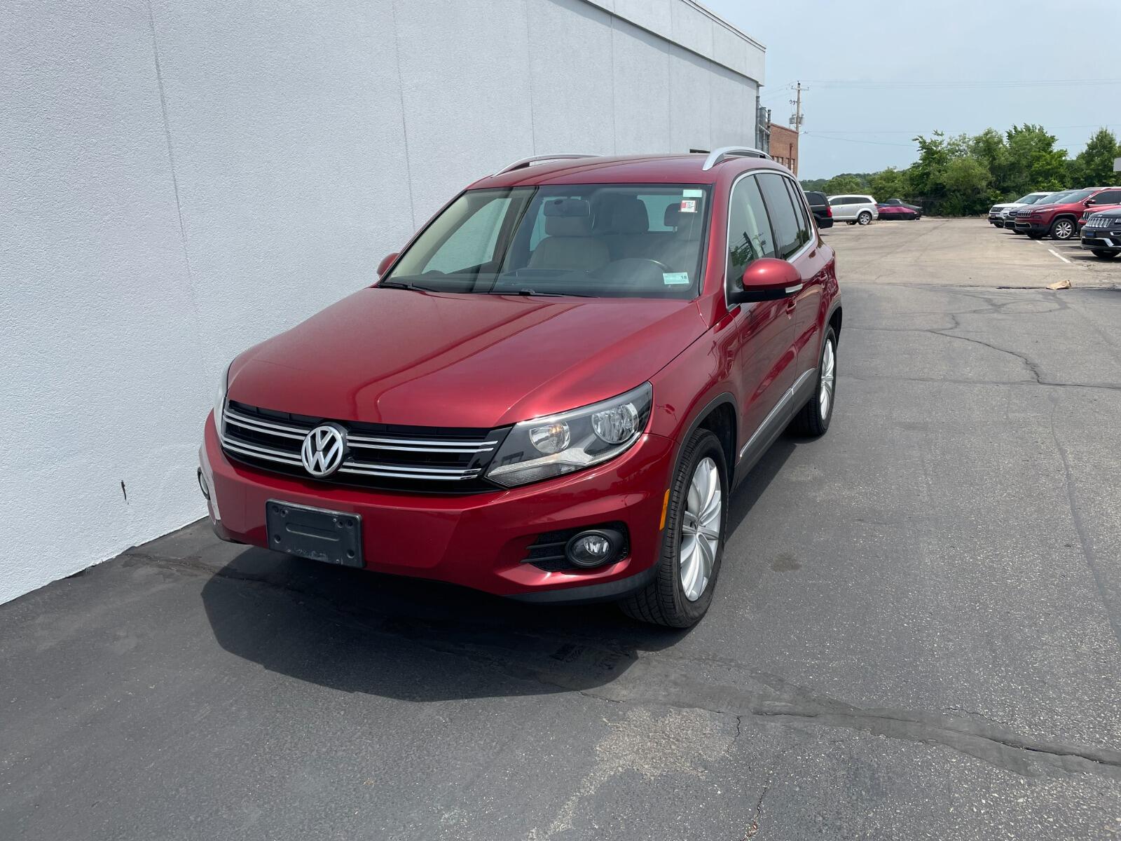 Used 2013 Volkswagen Tiguan SE with VIN WVGBV3AXXDW086844 for sale in Kansas City