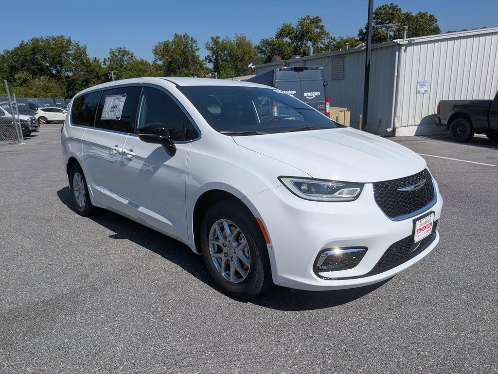 2026 Chrysler Pacifica Select - Photo 30