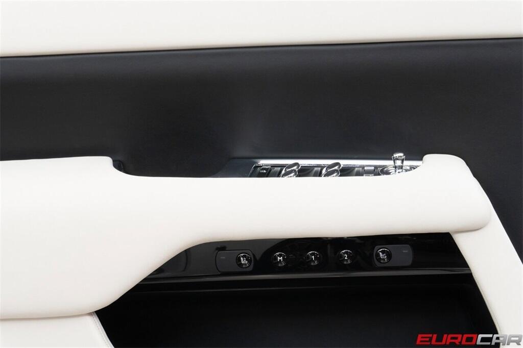 Used 2018 Rolls-Royce Dawn *BESPOKE INTERIOR * IMMACULATE CONDITION*Image 25