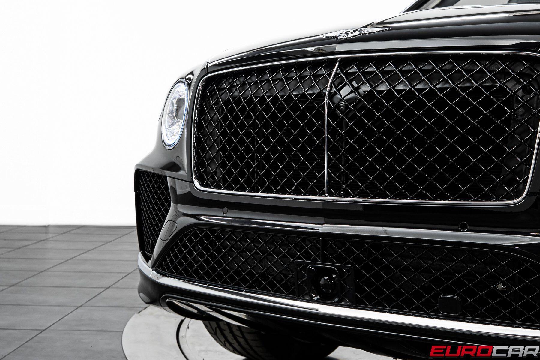 2024 Bentley Bentayga Azure - Photo 10