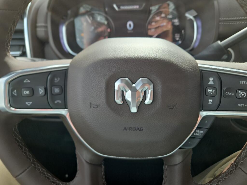 2026 RAM 3500 Laramie - Photo 14