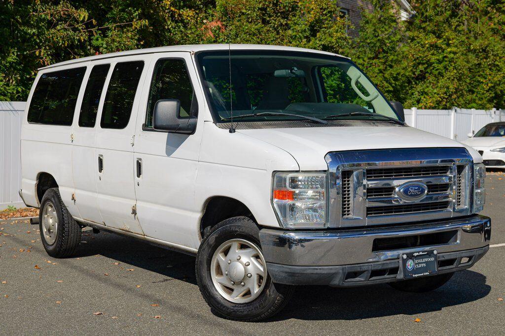 2012 Ford E-Series Econoline Wagon XLT