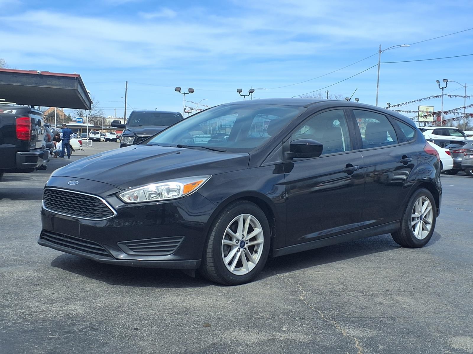 2018 Ford Focus Hatch SE's photo