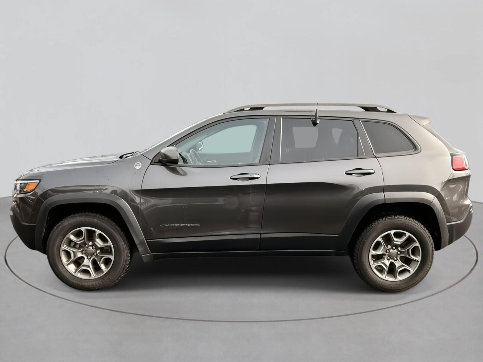Used 2020 Jeep Cherokee Trailhawk with VIN 1C4PJMBXXLD527814 for sale in Bayside, NY