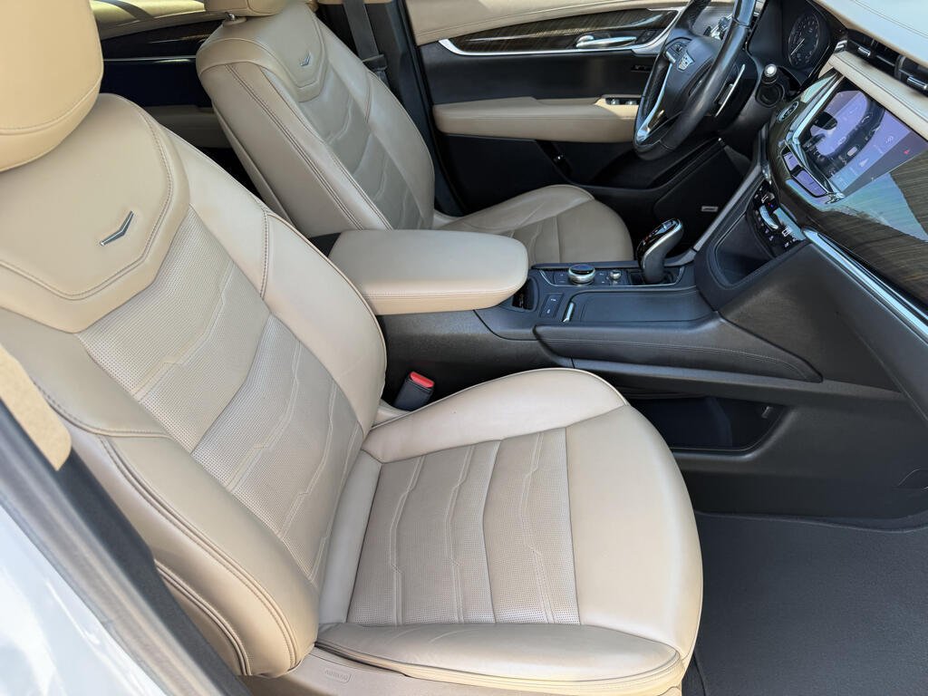 2023 Cadillac XT6 Sport - Photo 25