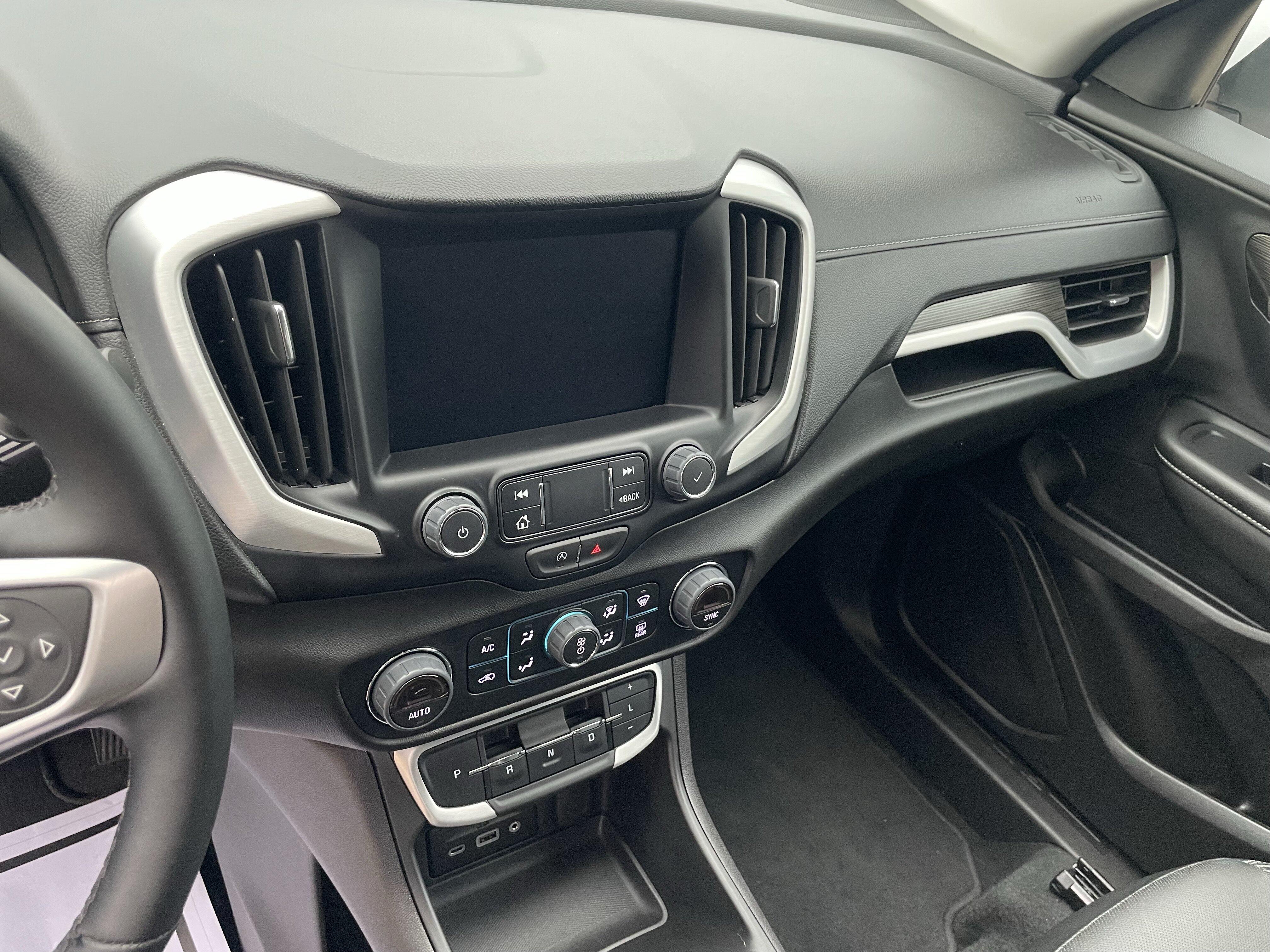 2024 GMC Terrain SLT - Photo 13