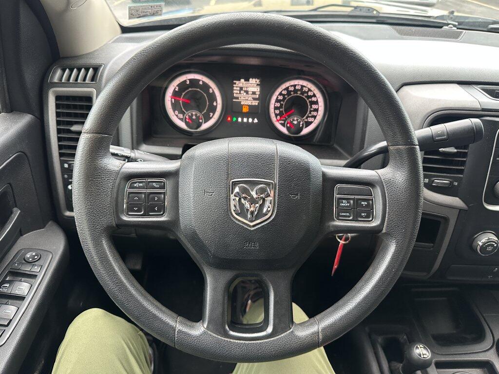 3C6UR5CJ8JG139628