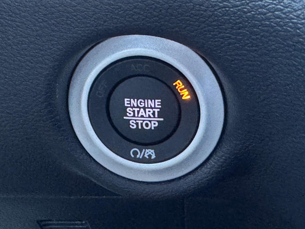 2026 Chrysler Voyager LX - Photo 16